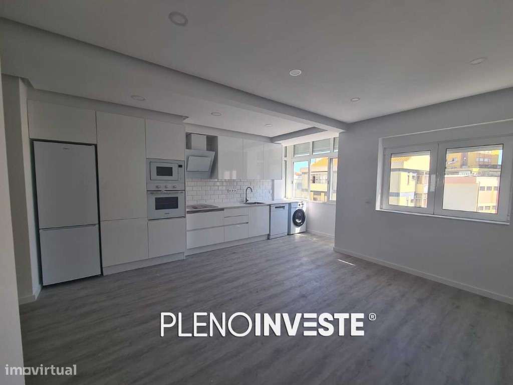 T2 Totalmente Remodelado com Varanda nas Paivas-1