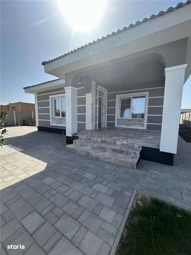 Sanmihaiul Roman- teren generos- personalizare interioara - Imagine principală: 5/9