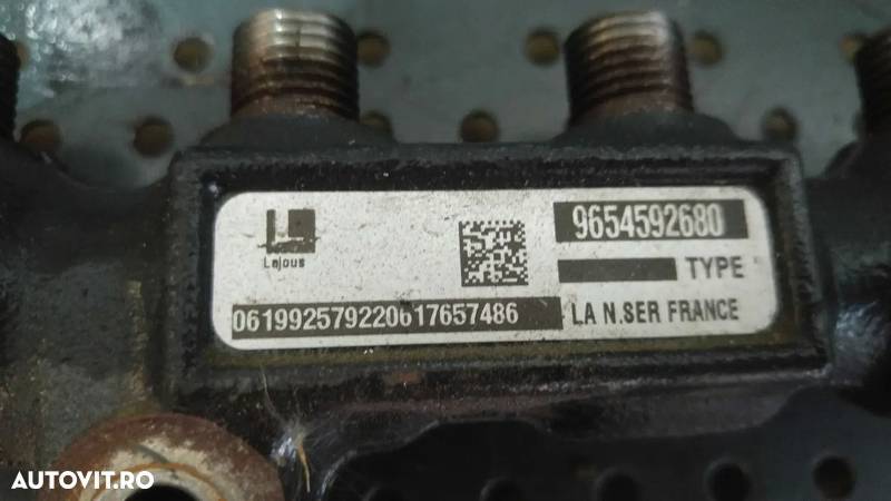 Rampa injectoare 1.6 hdi ford focus 2 9654592680 - 3