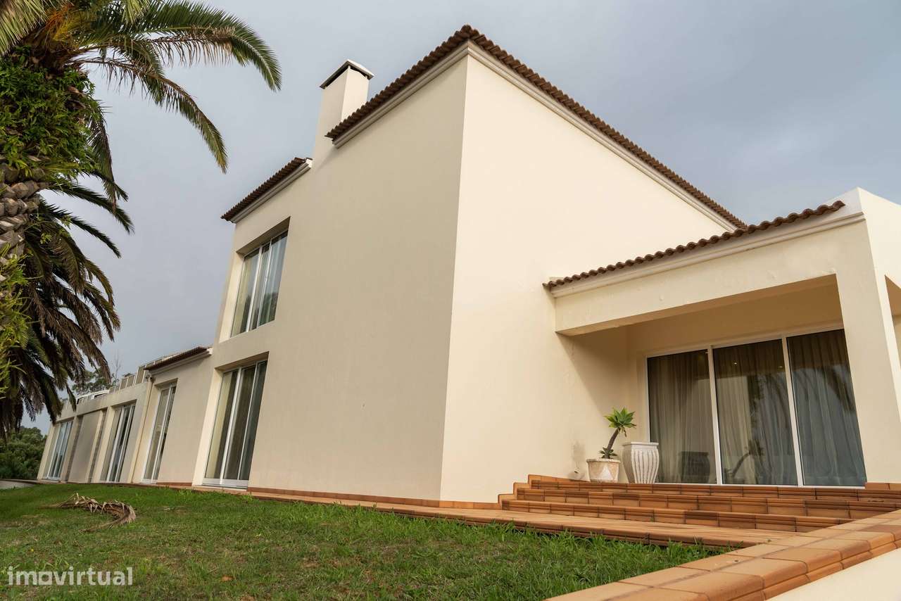 Luxuosa Moradia com 4 quartos localizada em Rosto do Cão - São Roque-44