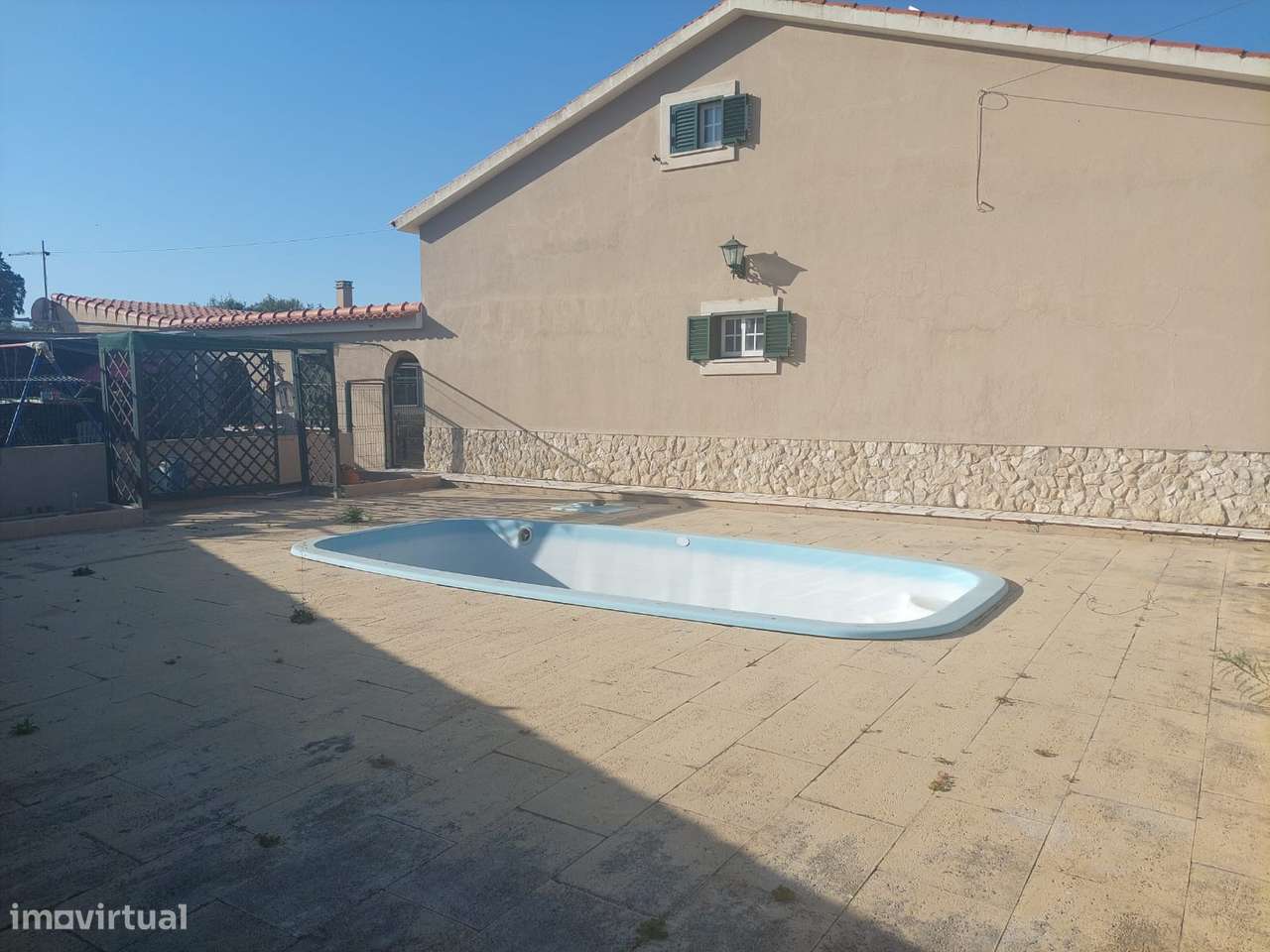 Moradia T2+1 com piscina em Salvaterra De Magos.-30