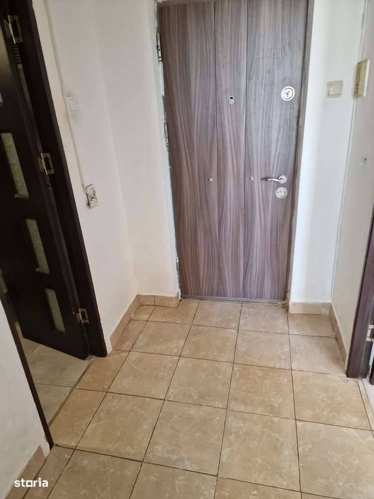 Decomandata Calea Bucuresti  31mp. - Imagine principală: 5/8