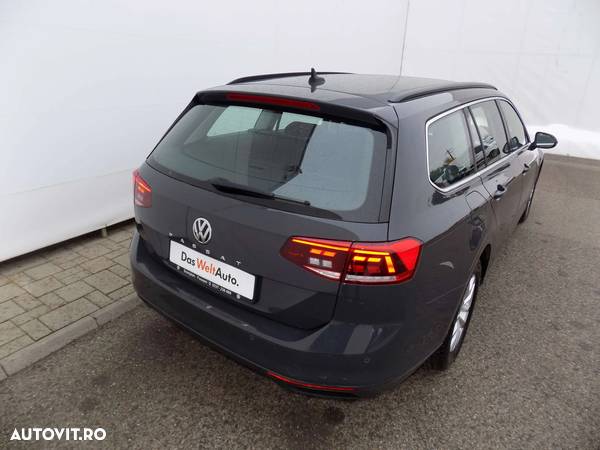 Volkswagen Passat Variant 2.0 TDI SCR DSG Business - 5