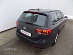 Volkswagen Passat Variant 2.0 TDI SCR DSG Business - 5