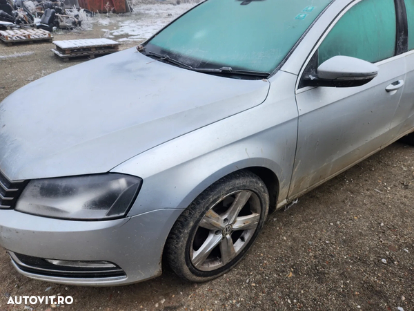 Aripi Aripa Stanga Dreapta Vw Passat B7 An 2010-2011-2012-2013-2014 Intacte Motor 1.6 Tdi Cod CAY Cutie Manuala 6+1 - Dezmembrari Arad - 2