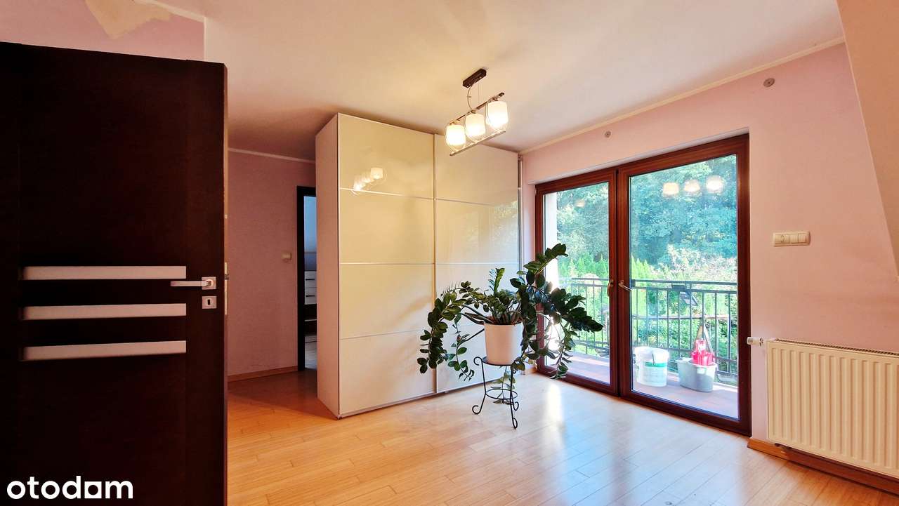 Nowoczesny dom, w mieście pod lasem, 6 pokoi, dwustanowiskowy garaż-17