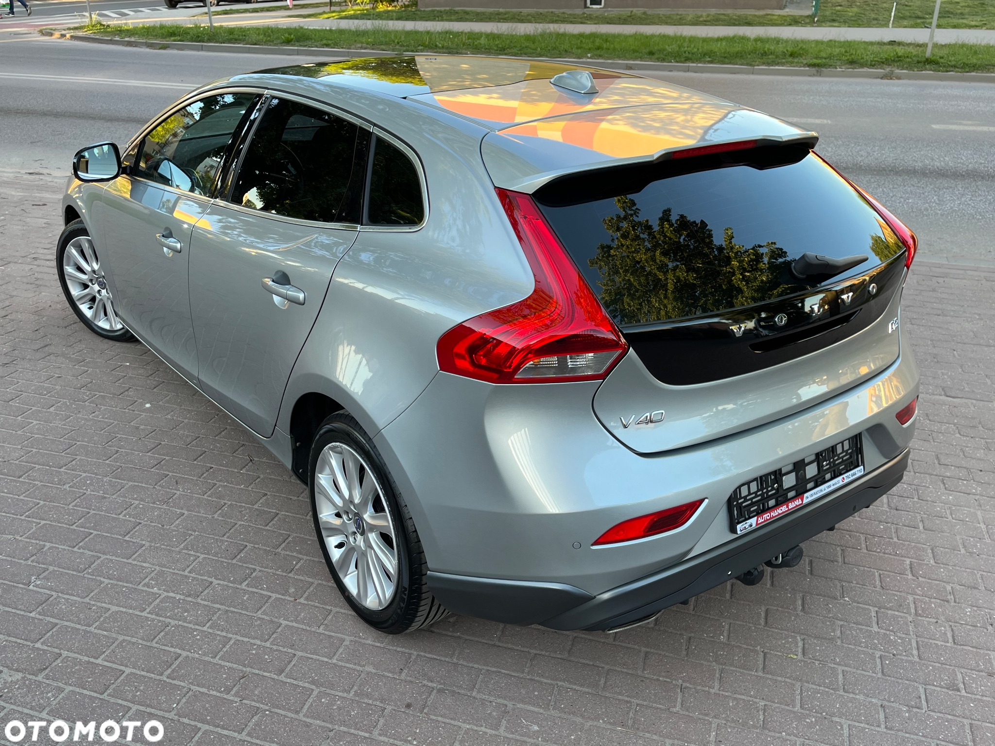 Volvo V40 D2 Momentum - 9