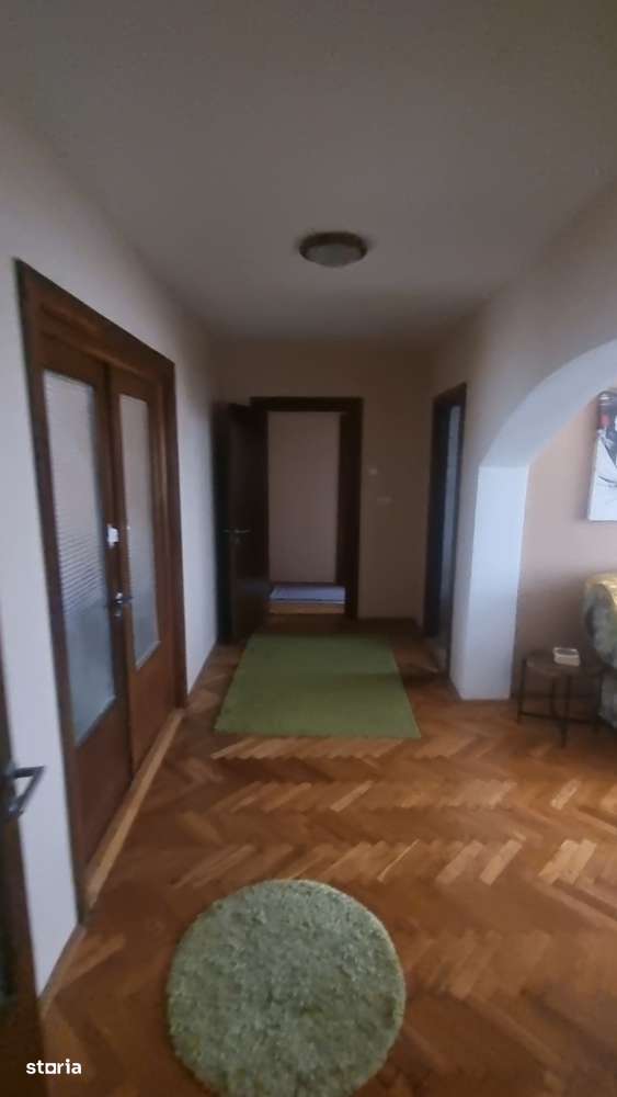 Apartament 3 camere de închiriat - Imagine principală: 1/9