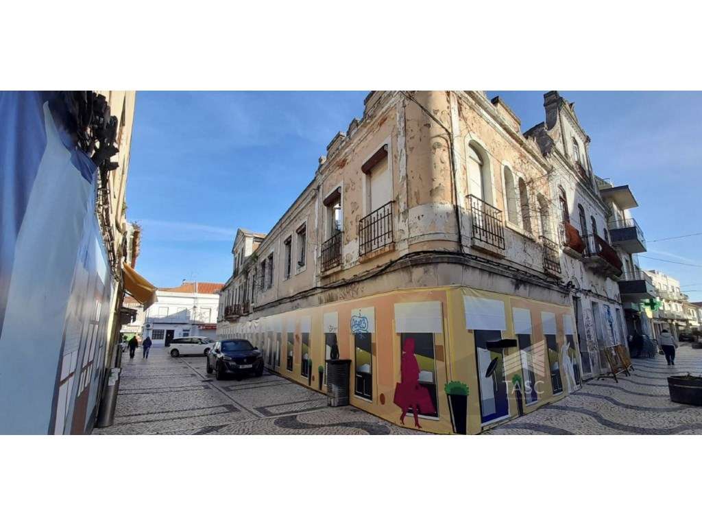 Prédio no Centro do Montijo-1