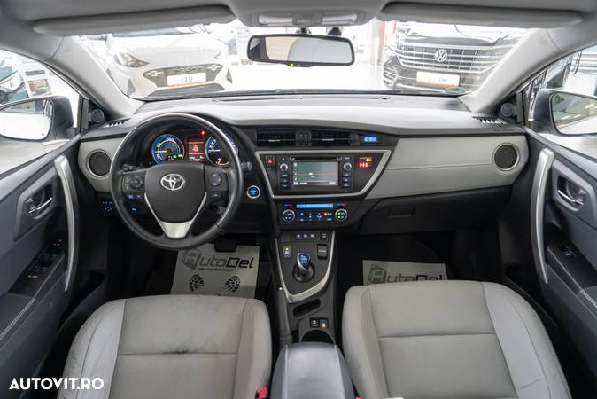 Toyota Auris 1.8 Hybrid Executive - 6