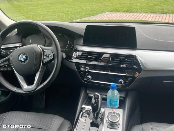 BMW Seria 5 520d - 26