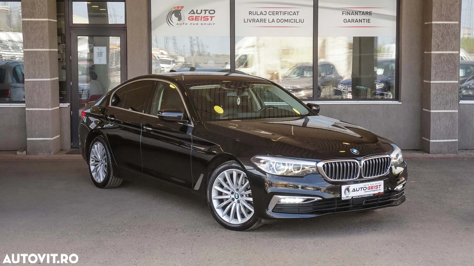 BMW Seria 5 530d xDrive AT - 3