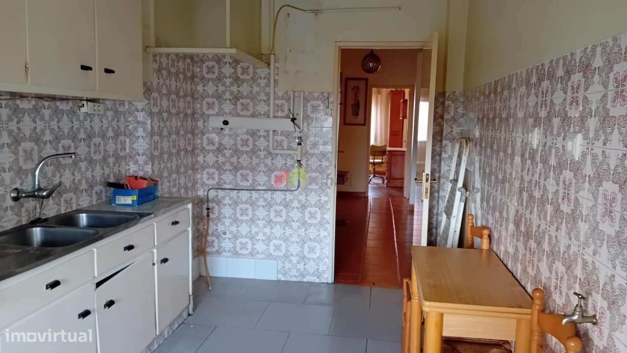 Apartamento T3 no Bairro Afonso Costa - Setúbal-9