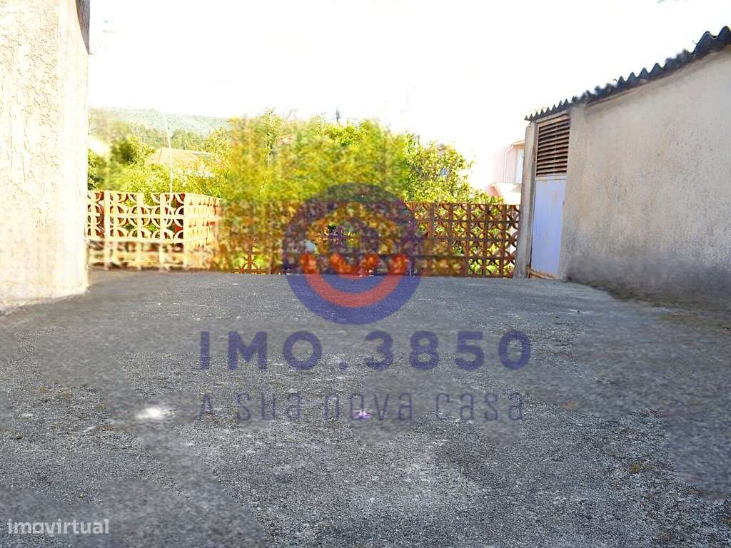 Prédio c/ 2 frações e excelente localização-14