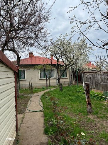 Casa cu teren generos, ideala pentru familie, in zona ultracentrala-0