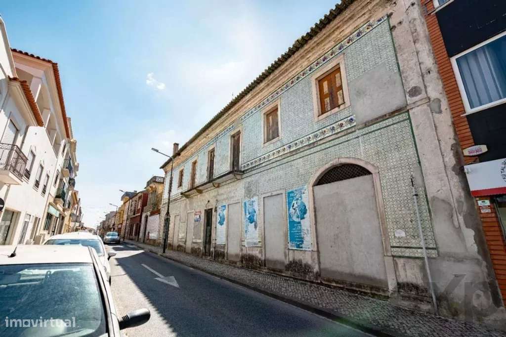 Edifício para recuperar no centro da Vila de Vieira de Leiria para pré - Grande imagem: 4/16