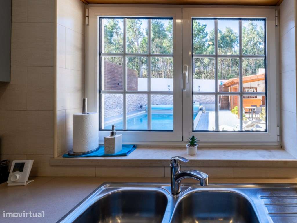 Moradia com Piscina, Jardim e Garagem no Nadadouro, Caldas da Rainha-56