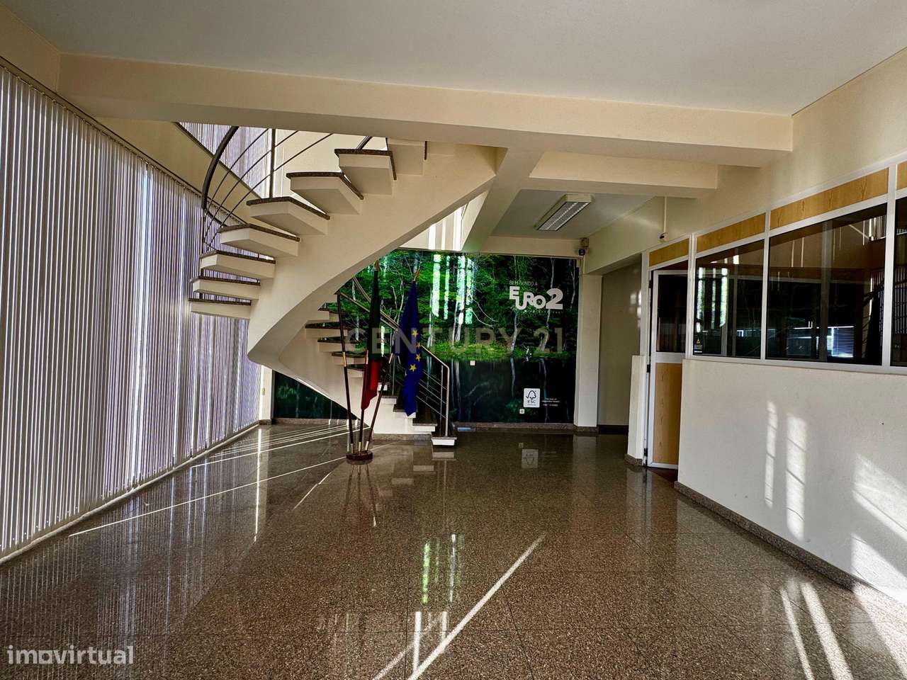 Armazém Industrial na Reta da Granja, em Martins - Grande imagem: 5/59