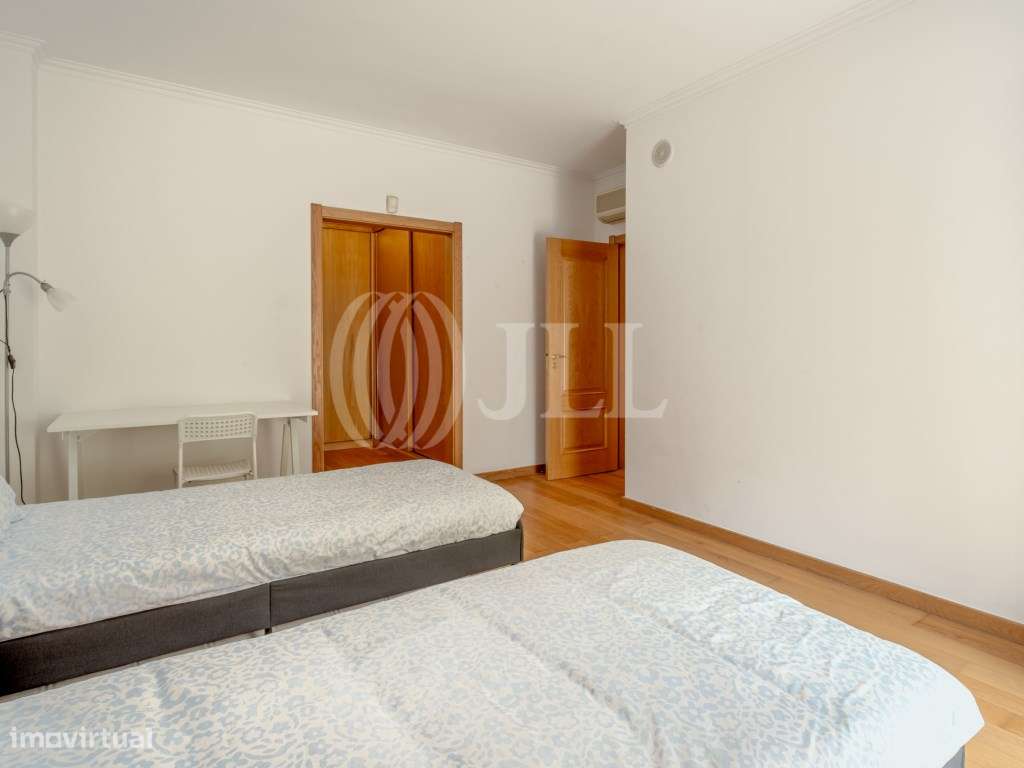 Apartamento T4, com terraço e estacionamento, em Lisboa-11