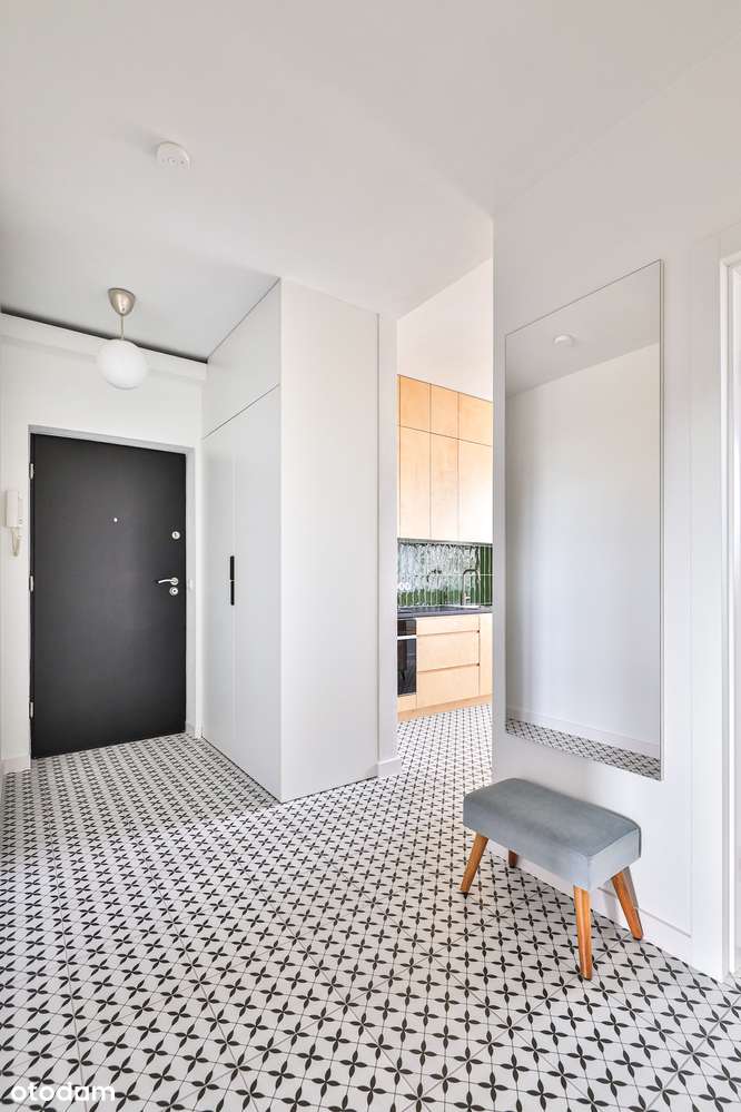 Klimatyczne mieszkanie z widokiem na Plac Hallera - Pełny obrazek: 1/17