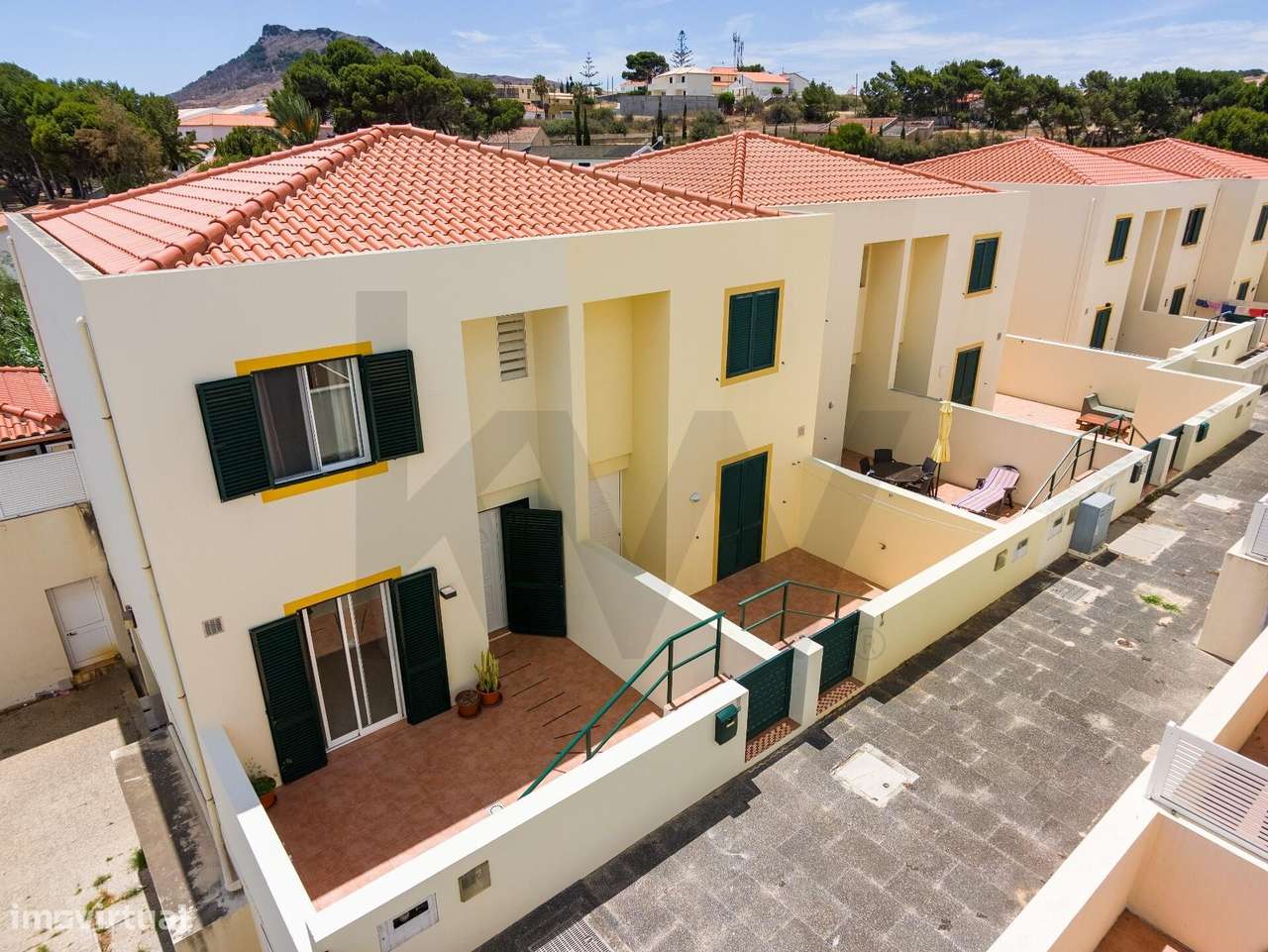 Moradia T2 Mobilada, Equipada e com Garagem | Pedras Pretas | Porto Sa-5