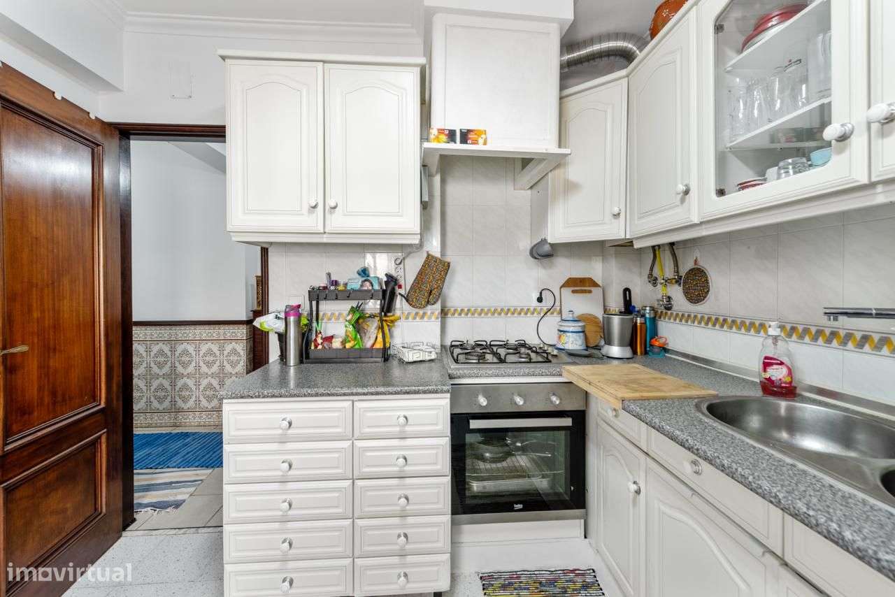 T2 em Rio de Mouro - Impecável! - Grande imagem: 2/23