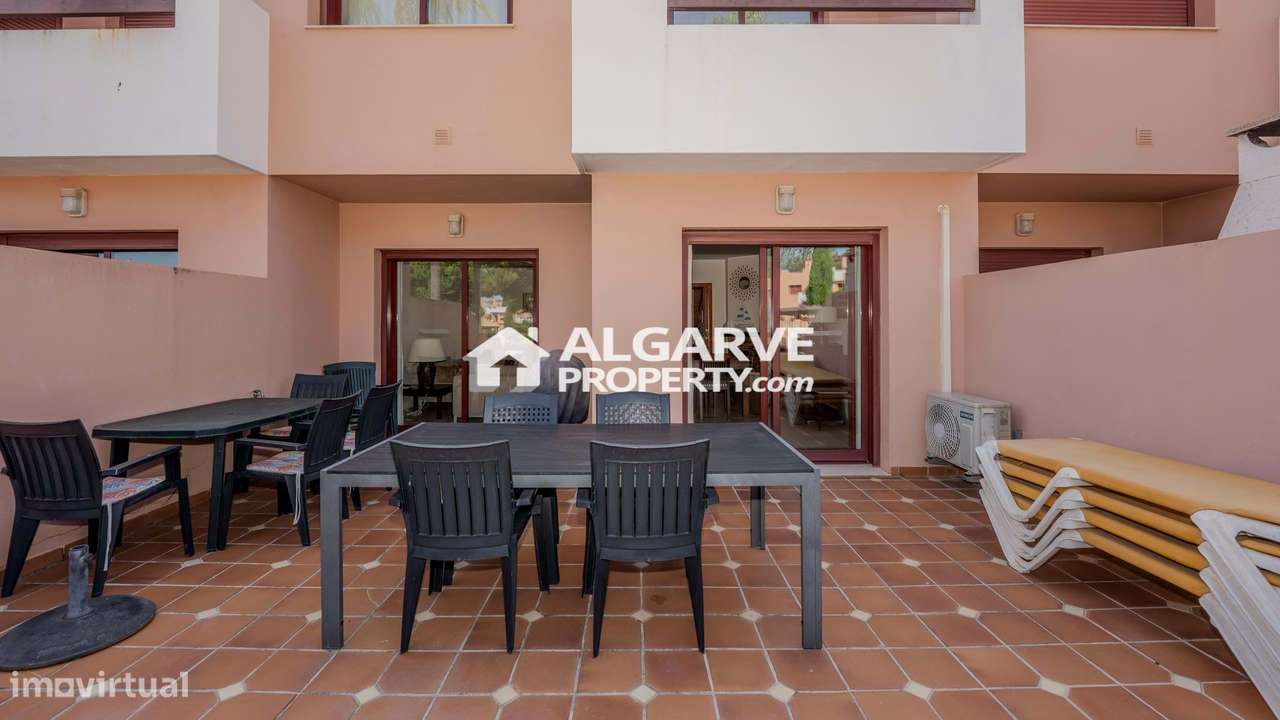 Moradia V4 junto ao Campo de Golfe da Vila Sol, Algarve-13