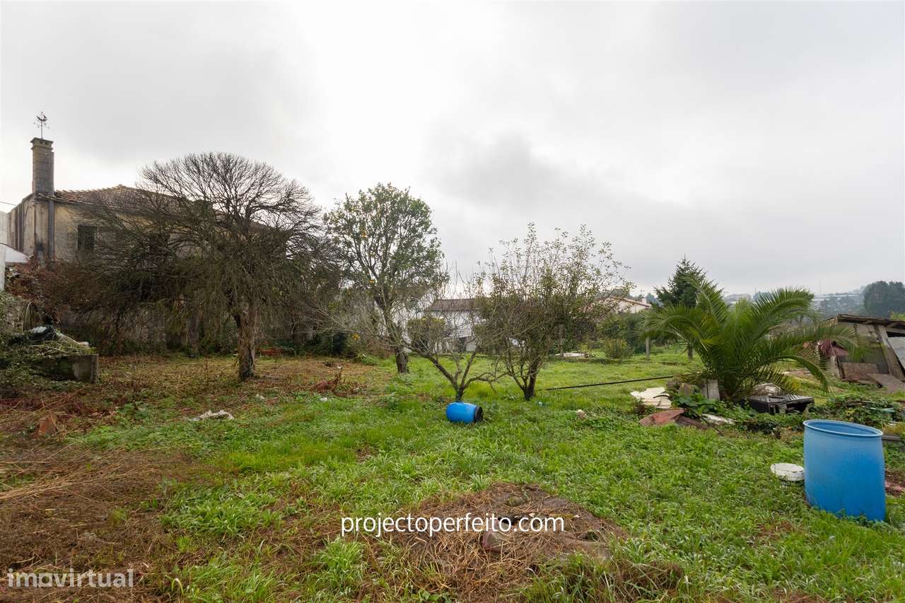Moradia para Restaurar T8 Venda em Paços de Brandão,Santa Maria da Fei - Grande imagem: 4/14