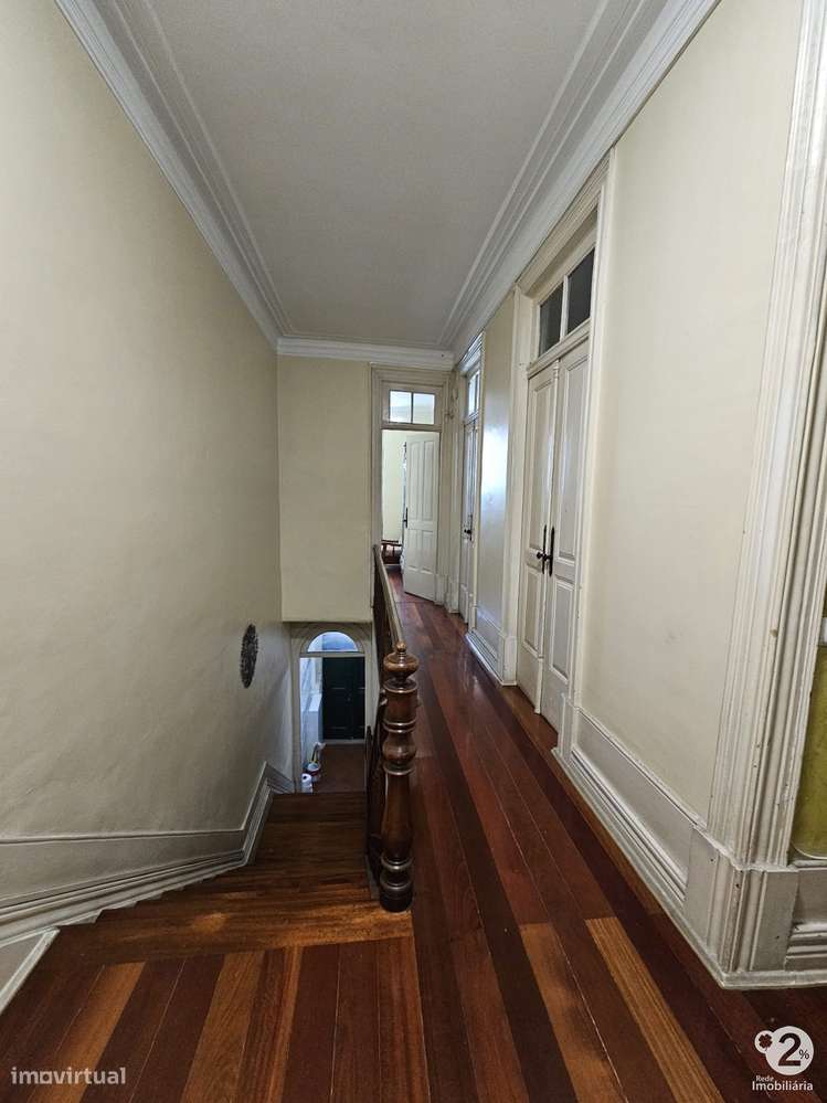 Prédio em propriedade total na Rua Costa Cabral - Porto-2