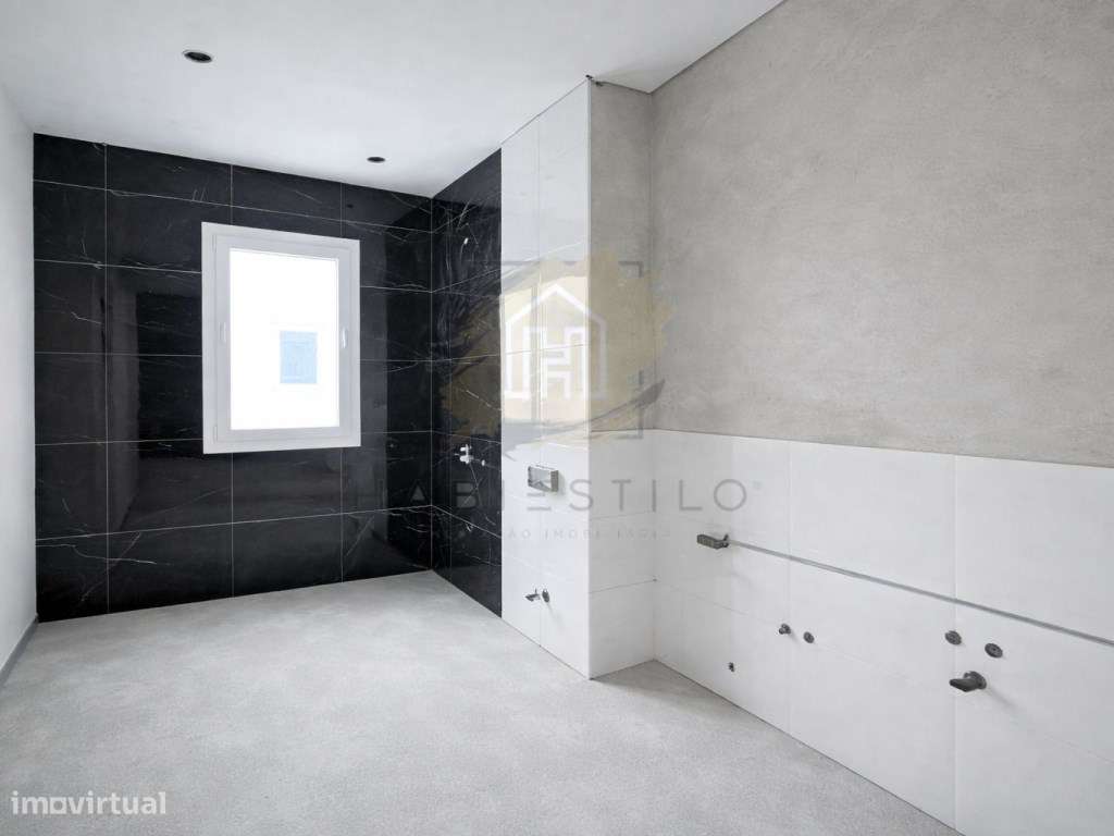 Moradia moderna com piscina, Suites e acabamentos de alta qualidade-8