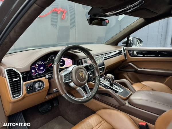 Porsche Cayenne Coupe - 29