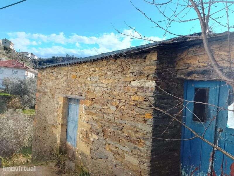 Moradia Rústica T3 / Covilhã, Sobral de São Miguel - Grande imagem: 2/11