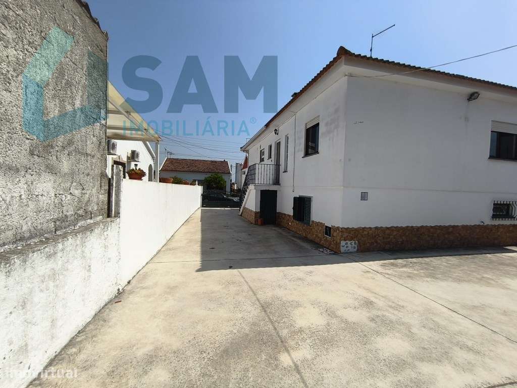 Moradia Isolada T4 - Grande imagem: 4/33