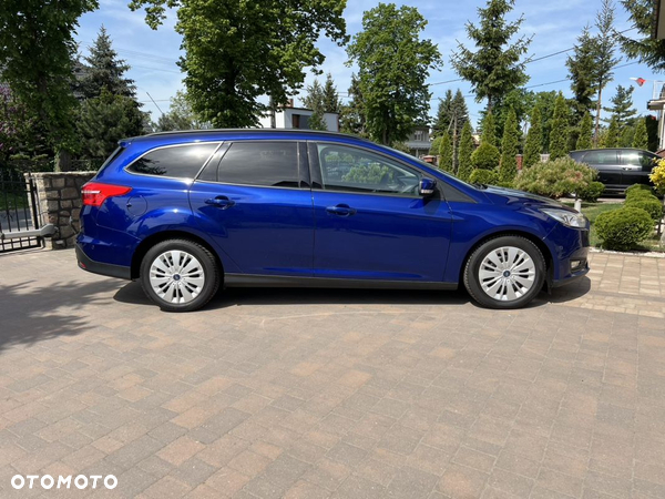 Ford Focus 1.5 TDCi SYNC Edition PowerShift - 10