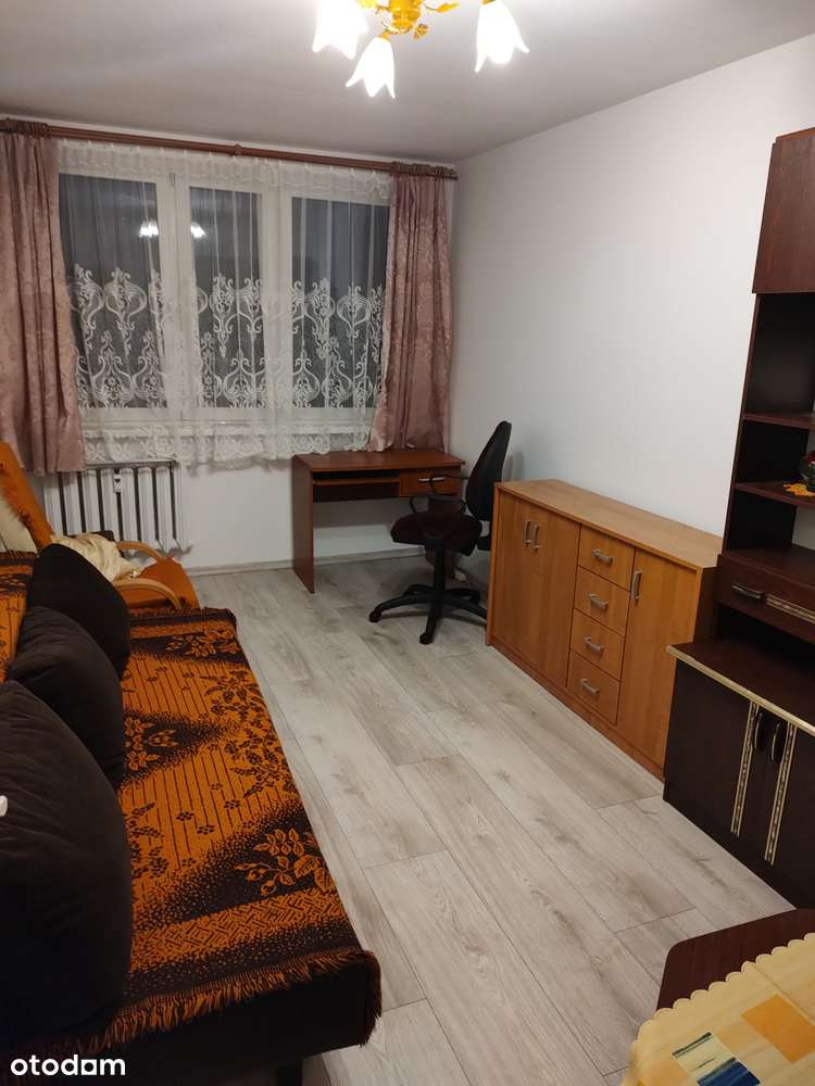 Do wynajęcia pokój 14 m2 na parterze w bloku