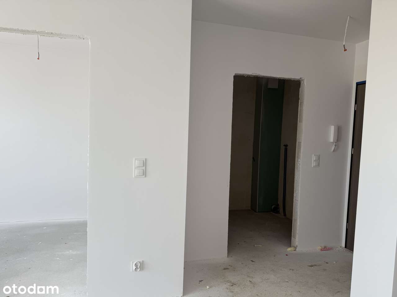 2-pokojowe mieszkanie, balkon, kom. lokatorska, m. postojowe-3