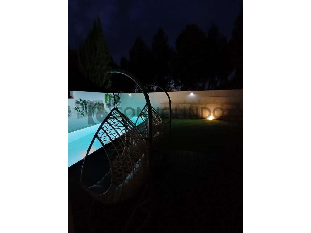 Moradia T4 com piscina de 3 frentes com excelentes áreas, tanto a n...-38