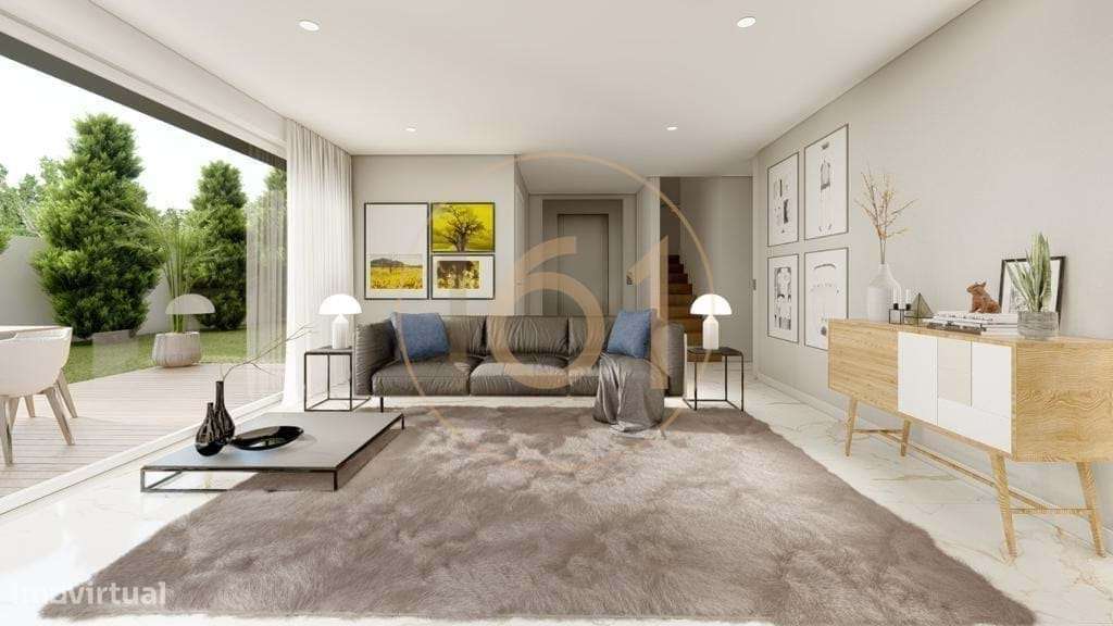 Excelente moradia T3 de 4 frentes em zona nobre de Leça da Palmeira-39