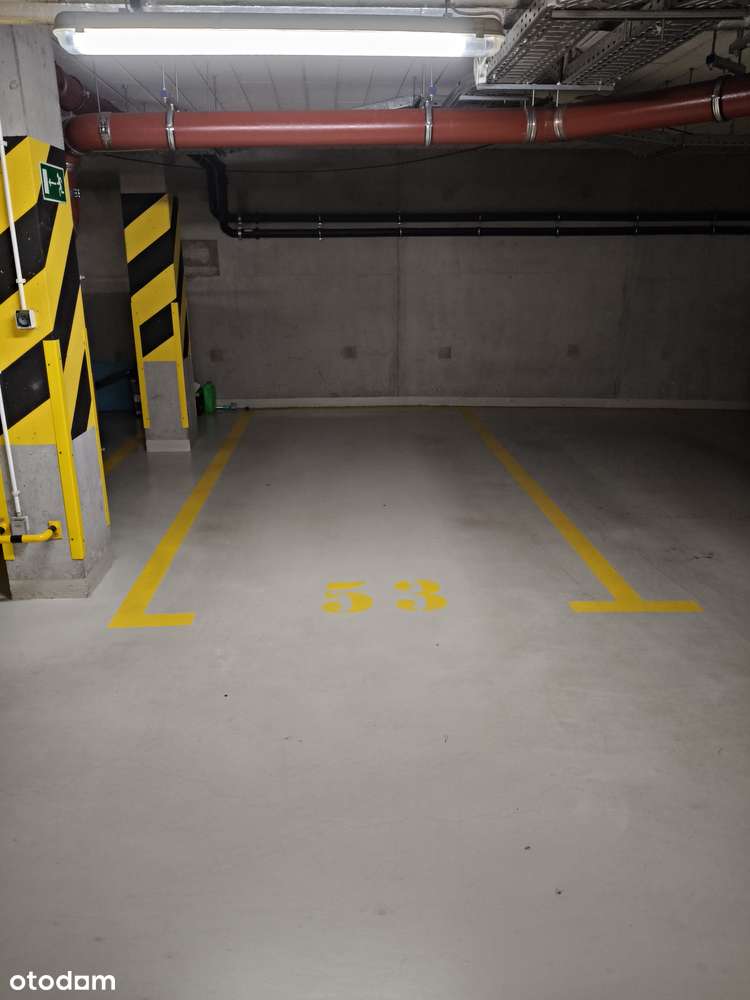 Garaż 13m² z ogrzewaniem w świetnej lokalizacji