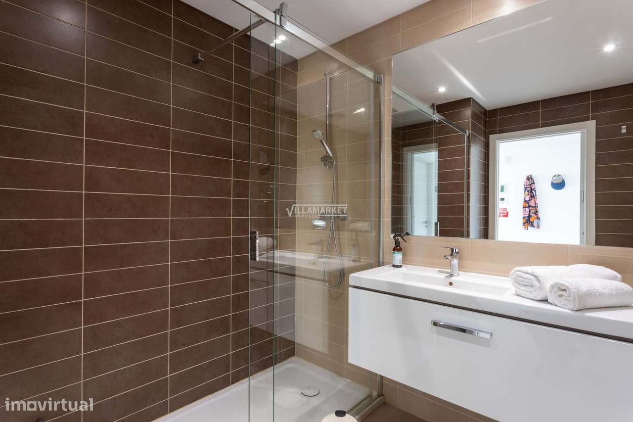 LUXUOSA VILLA V3 + 1 COM PISCINA E GARAGEM PRIVATIVA SITUADA NA CORREE-24