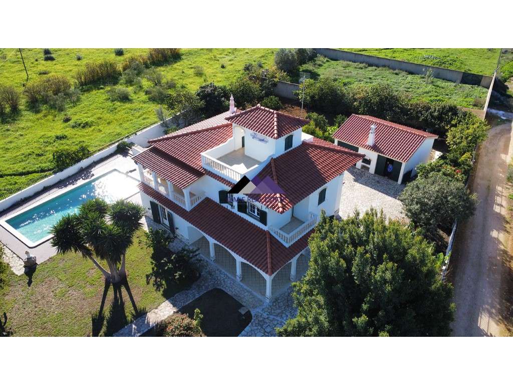 Moradia T3 c/ Piscina e Garagem-19