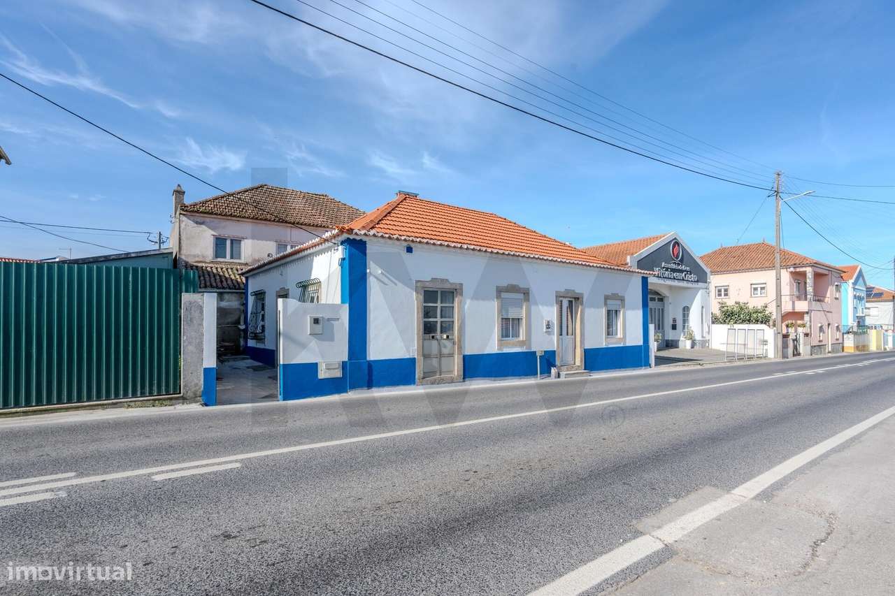 Moradia T2 em Sobreiro, Mafra – Charme Histórico com Modernização - Grande imagem: 2/24