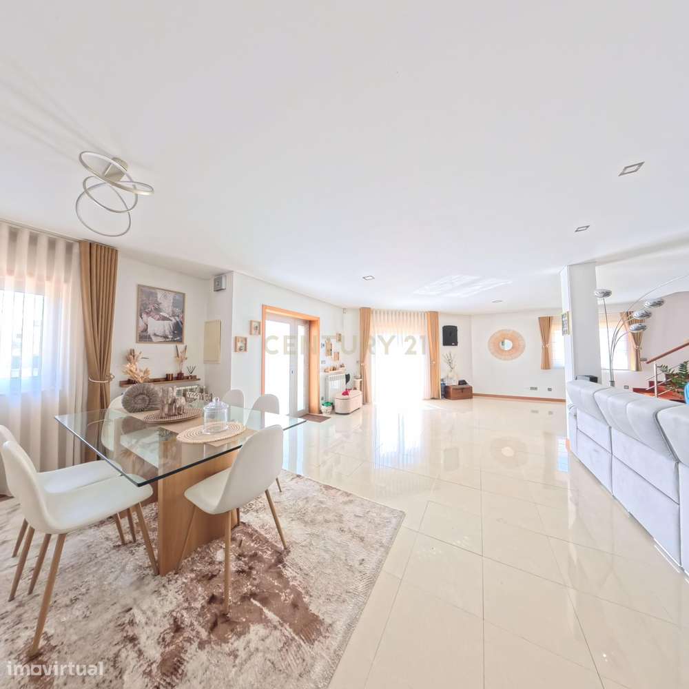 Moradia T4 em Esposende com Jardim e Garagem-8