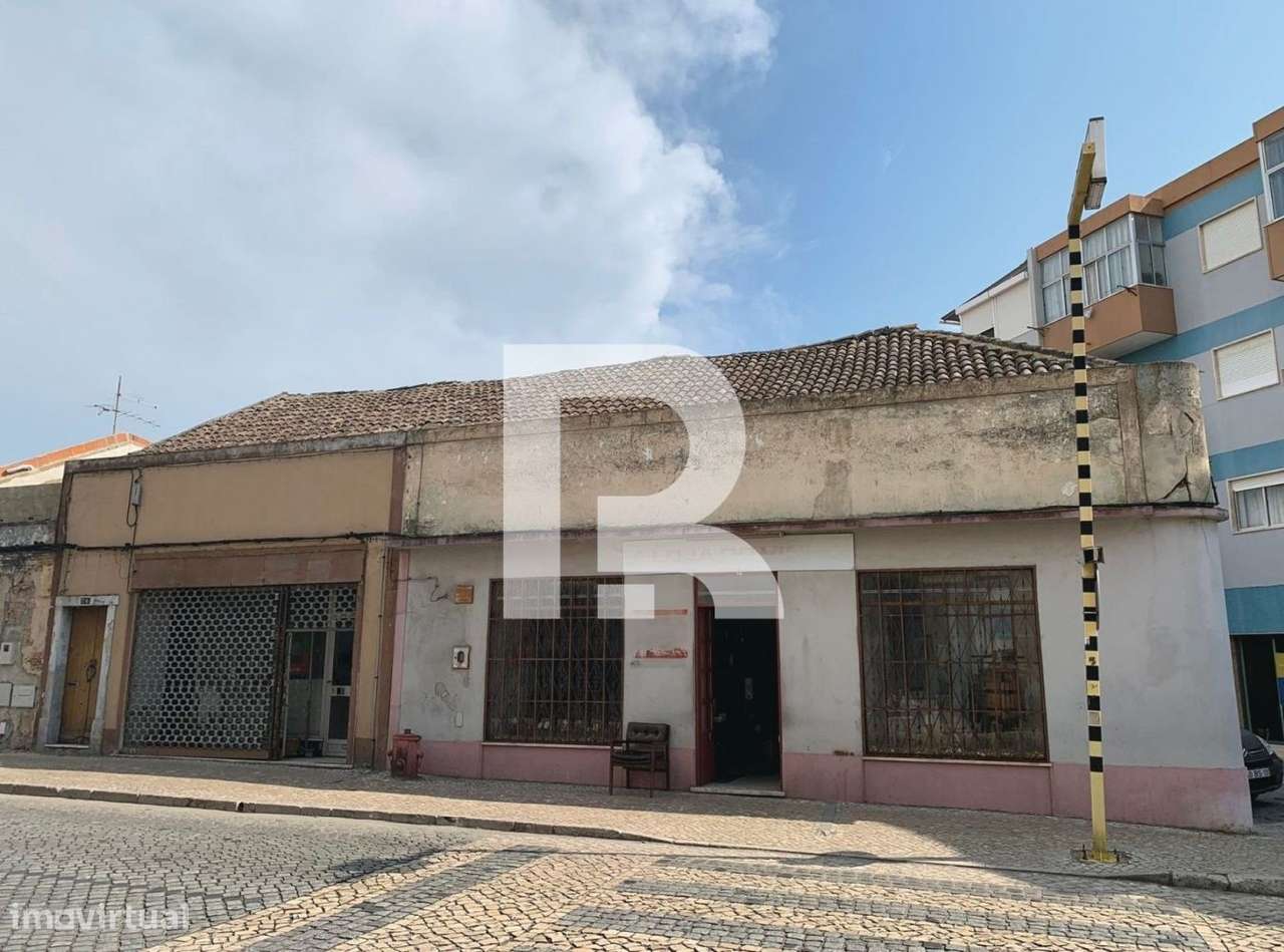 Edificio para Reabilitaçao no Centro do Montijo - Grande imagem: 2/14