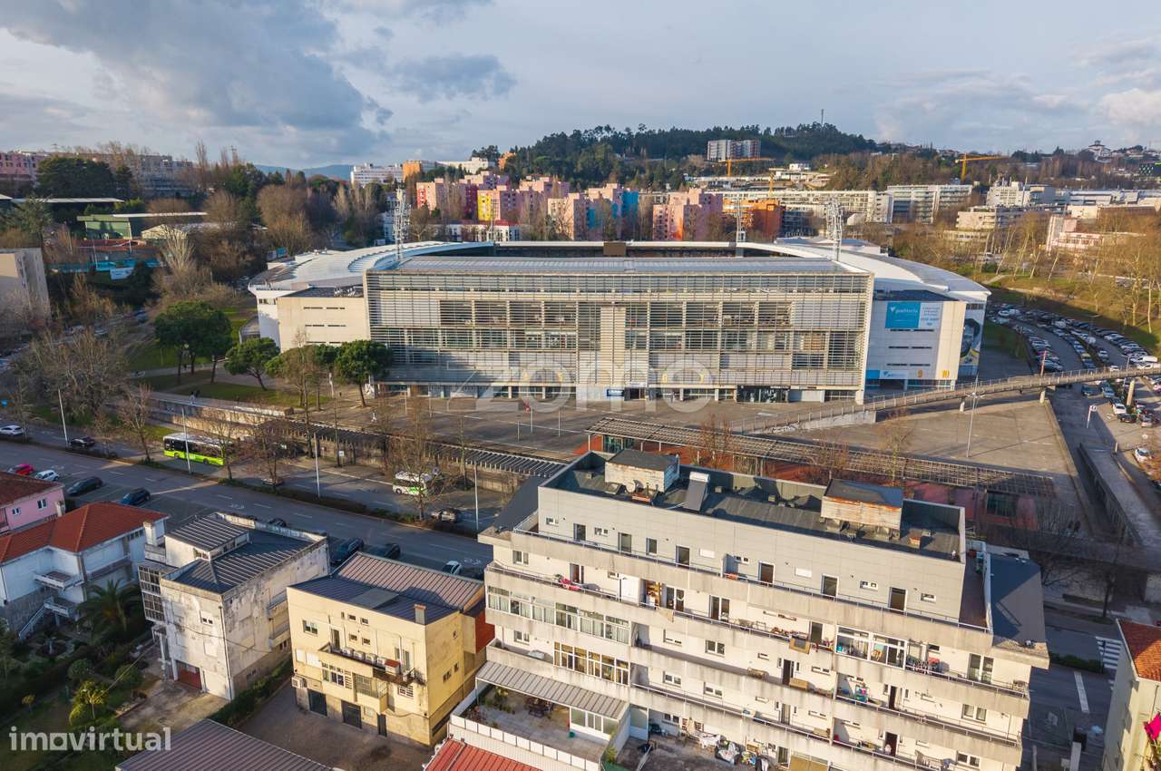 Exclusivo T2 com Terraço Panorâmico no Coração de Guimarães - Grande imagem: 3/35