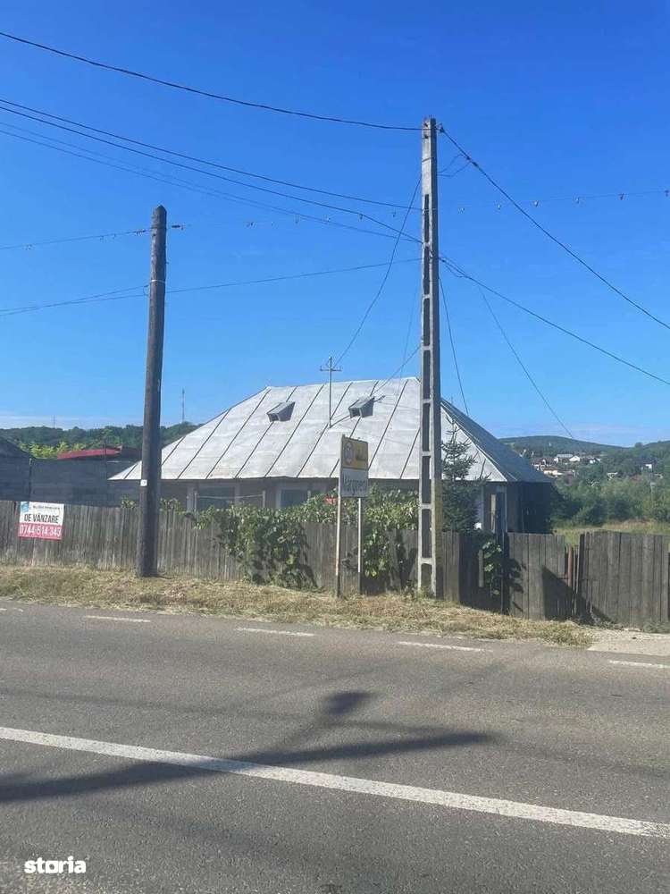 Casa batraneasca si teren 757 mp Calea Moinesti-Margineni-1