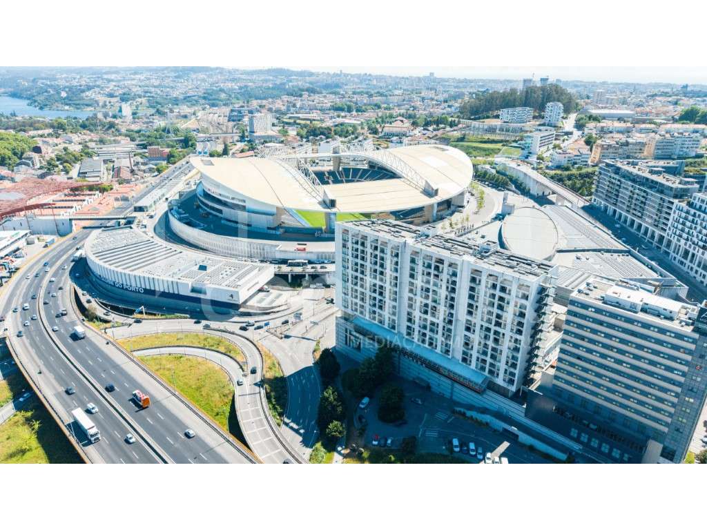 Apartamento T0 para venda junto ao estádio do Dragão-16