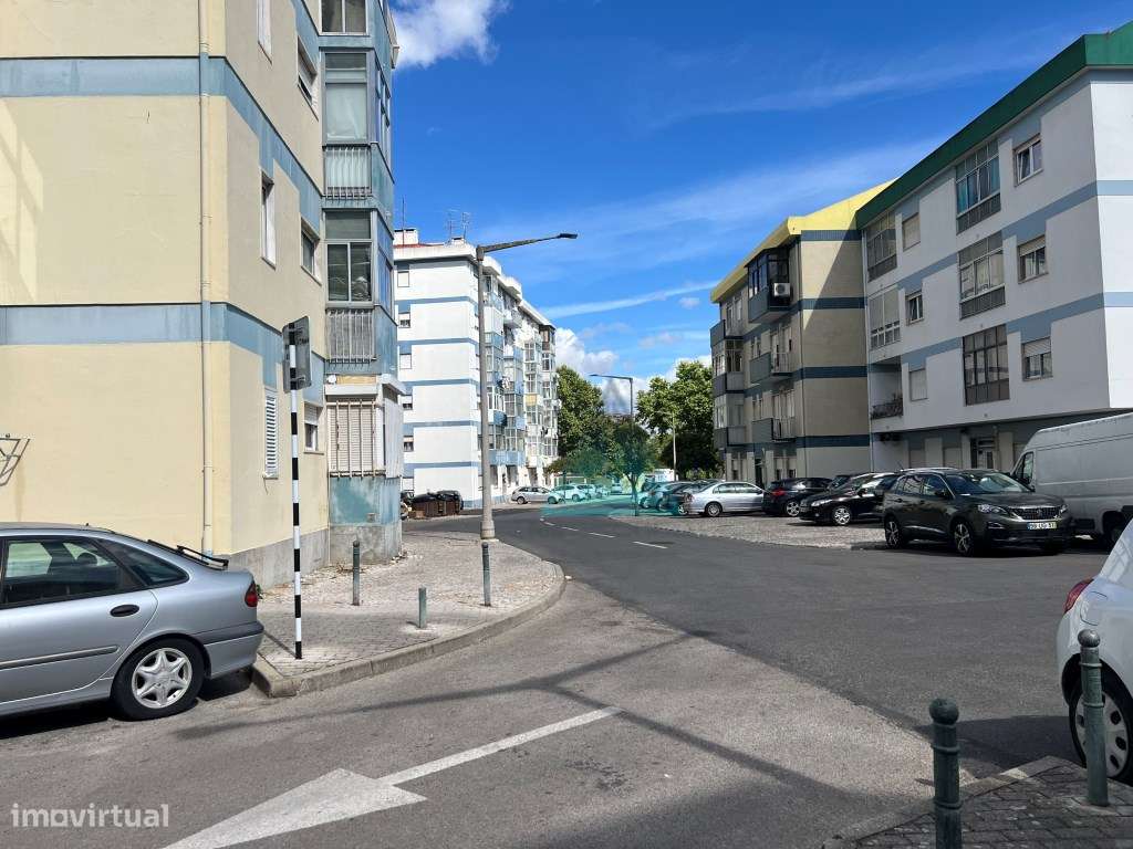 Apartamento T3 Paivas com melhoramentos 2º andar-29