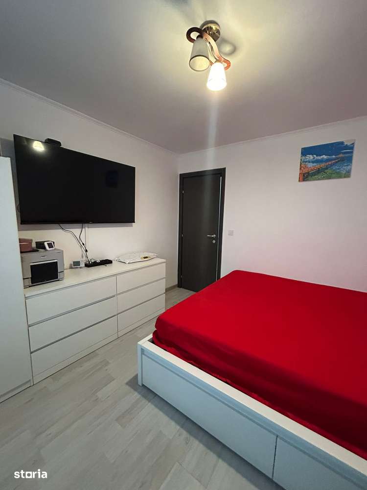 Apartament cu 2 camere - zona Nicolina-2