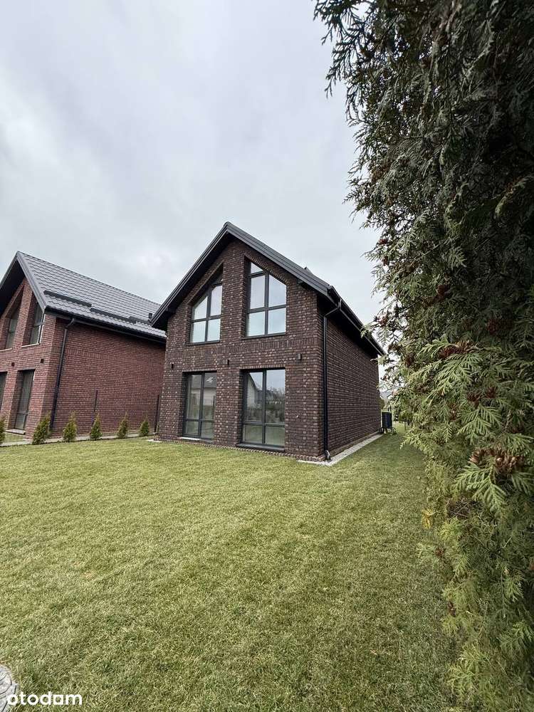 Dom w stylu Bawarskiego wiązania z dużym ogrodem 338 m2